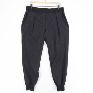 LULULEMON Black Cropped Track Pants
